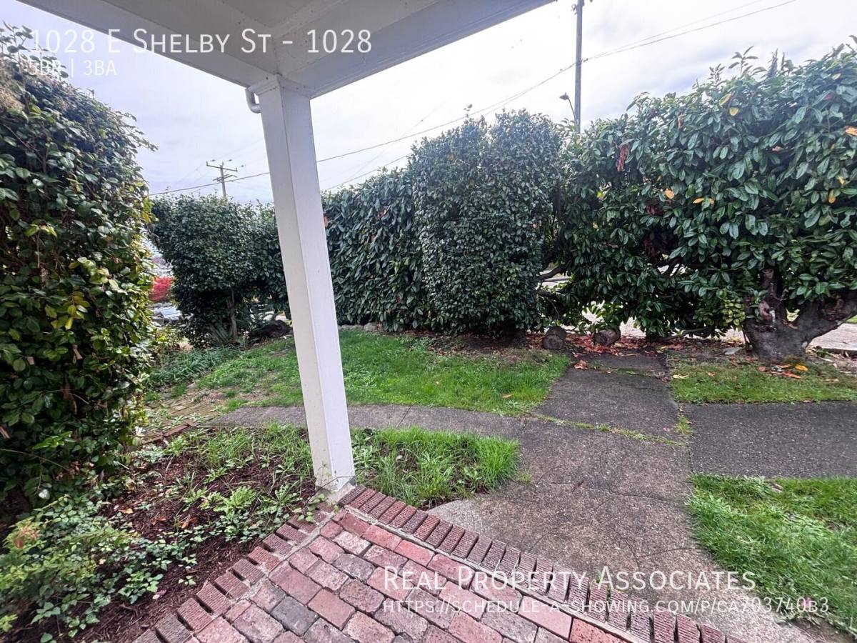 1028 E Shelby St, Seattle, WA 98102 - House for Rent - Image 3