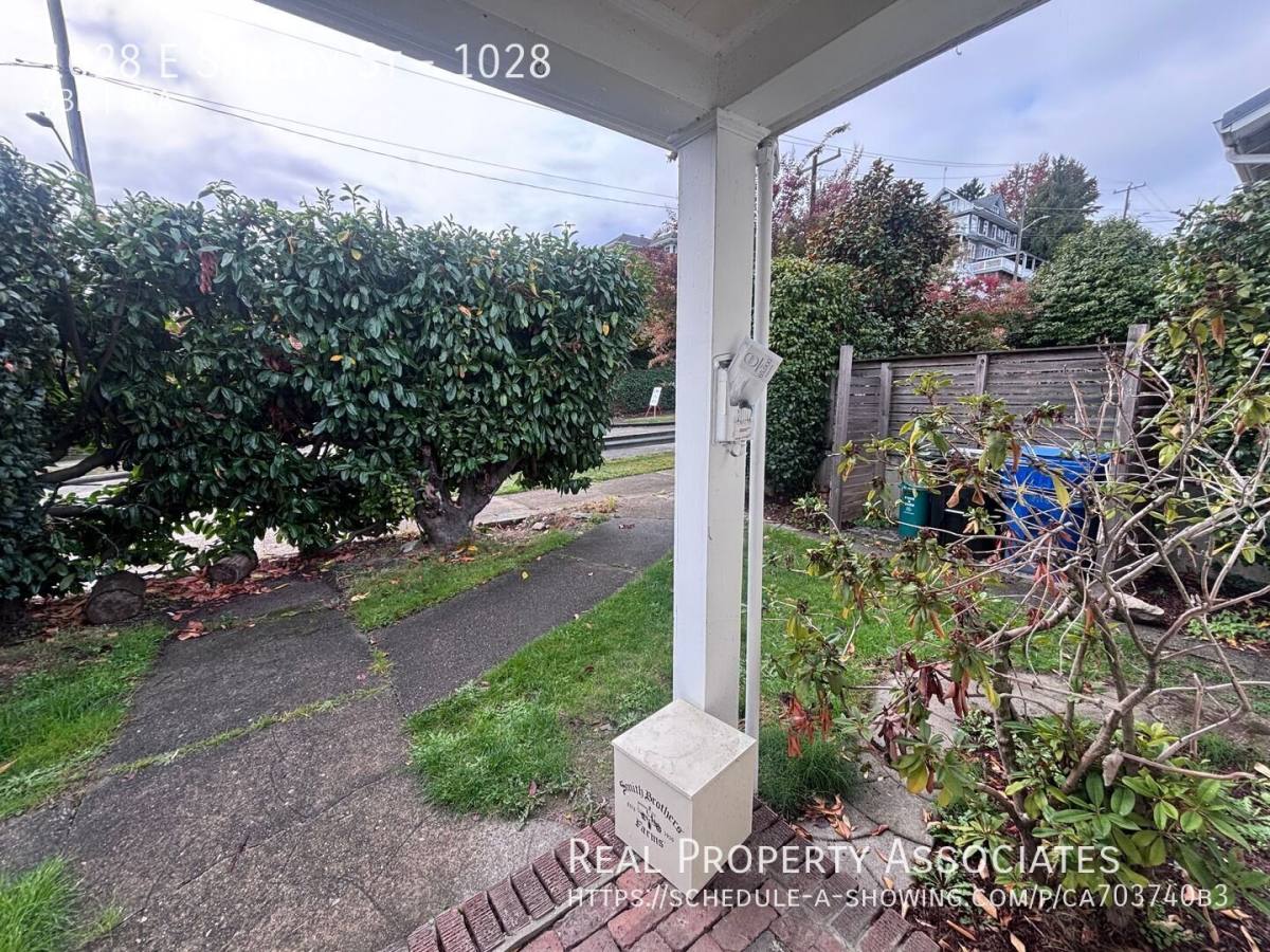 1028 E Shelby St, Seattle, WA 98102 - House for Rent - Image 2
