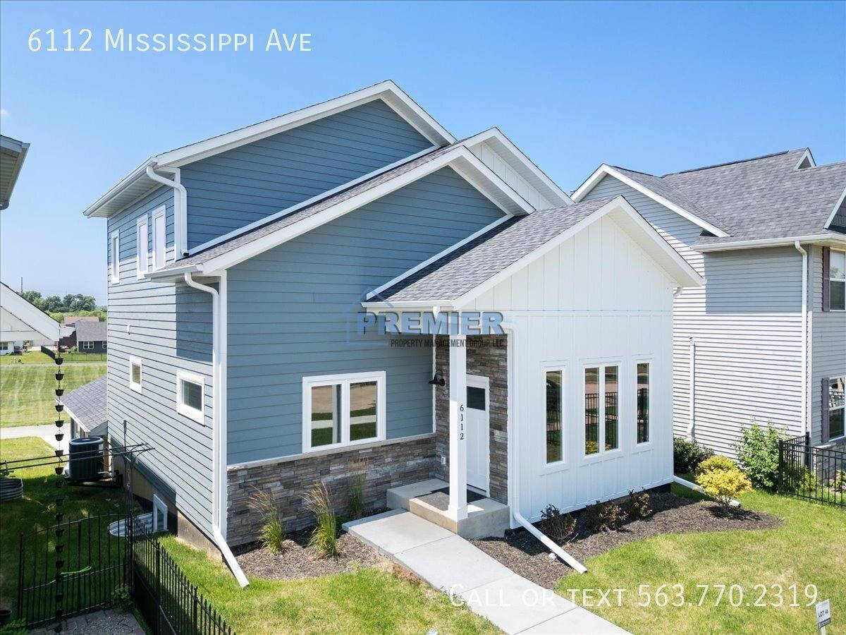 House for rent at 6112 Mississippi Ave, Davenport, IA 52807
