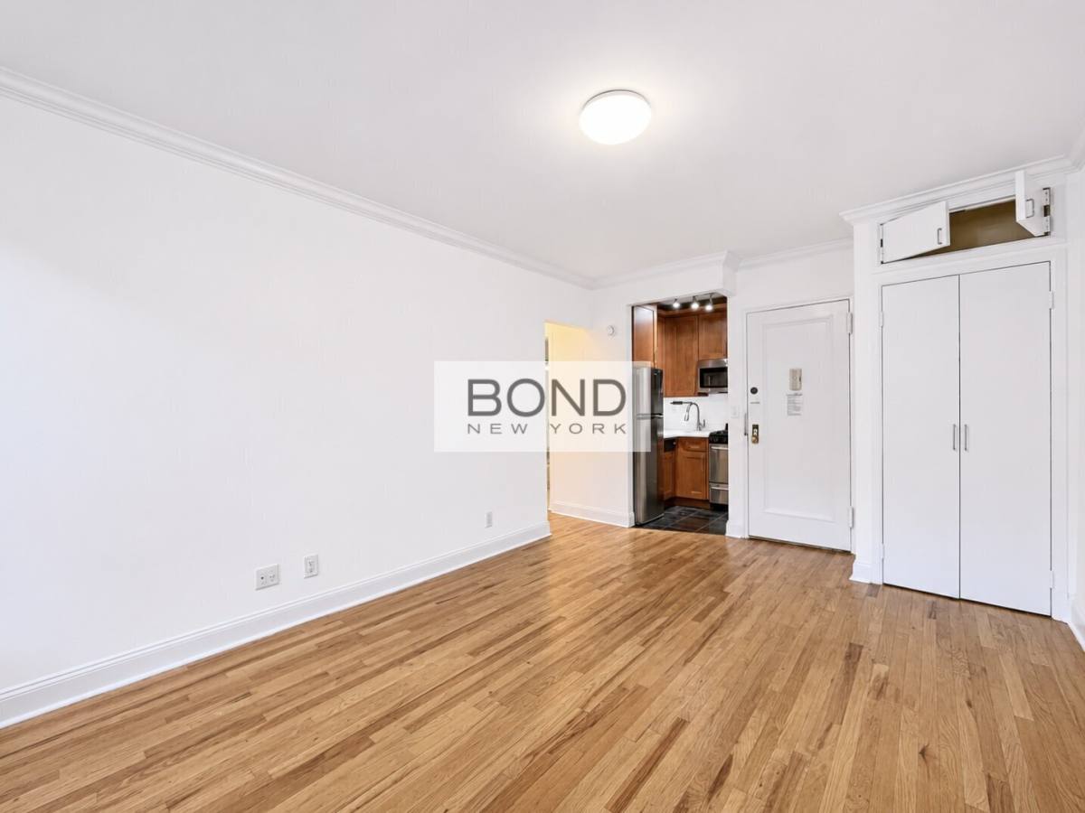 1325 Third Ave #42, New York, NY 10021 - Apartment for Rent - Image 3