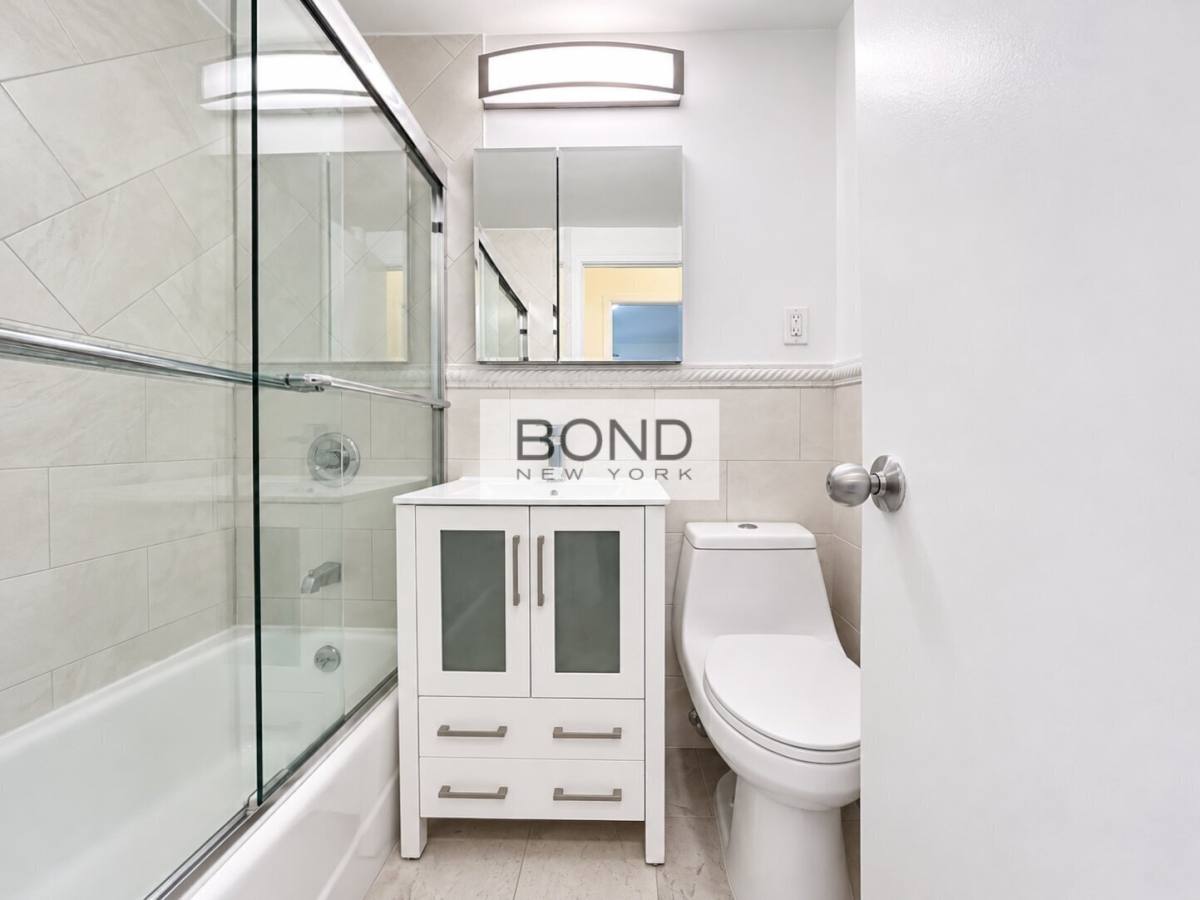 1325 Third Ave #42, New York, NY 10021 - Apartment for Rent - Image 5