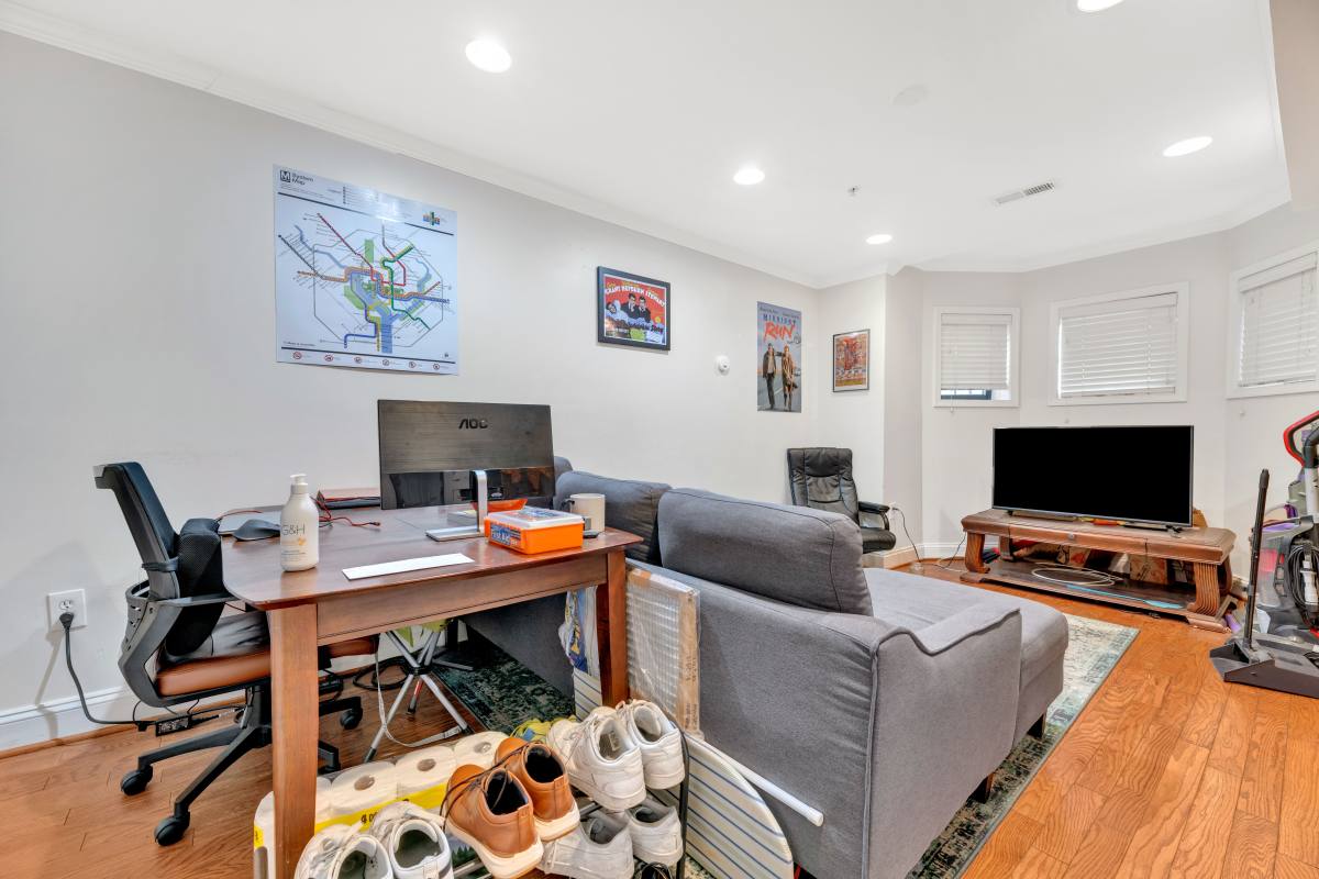 1012 N St NW #1A, Washington, DC 20001 - Condo for Rent - Image 1