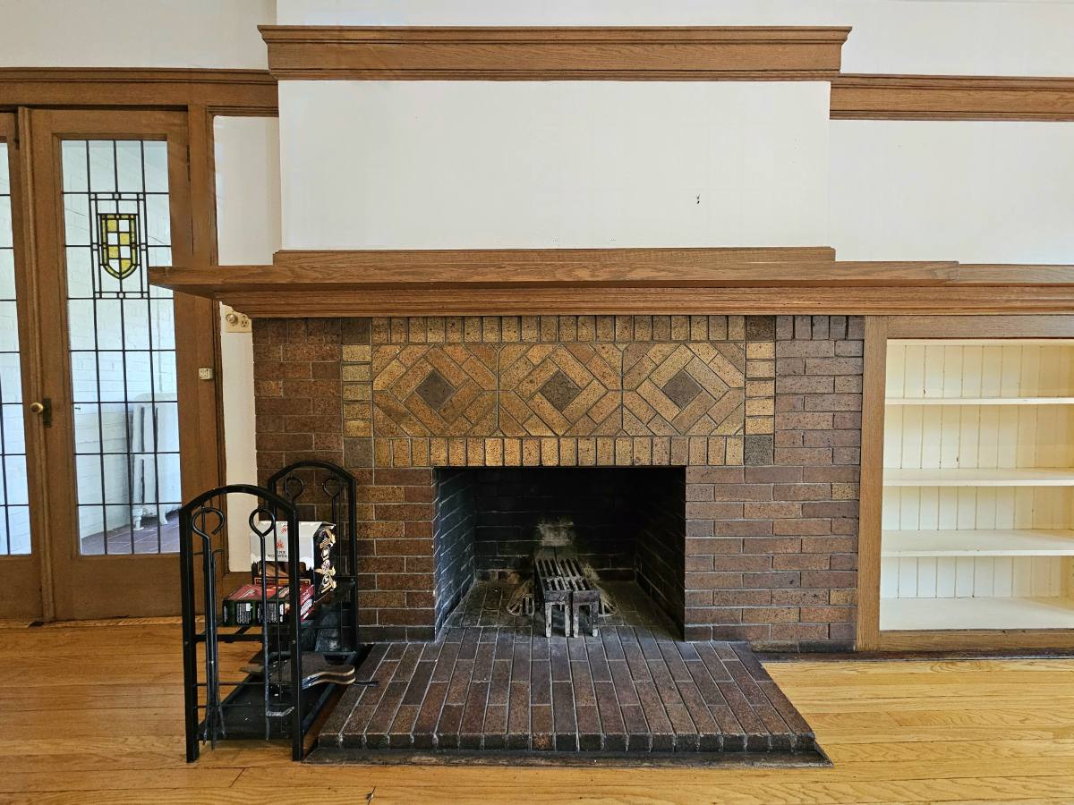 5656 S Dorchester Ave #1, Chicago, IL 60637 - Condo for Rent - Image 2