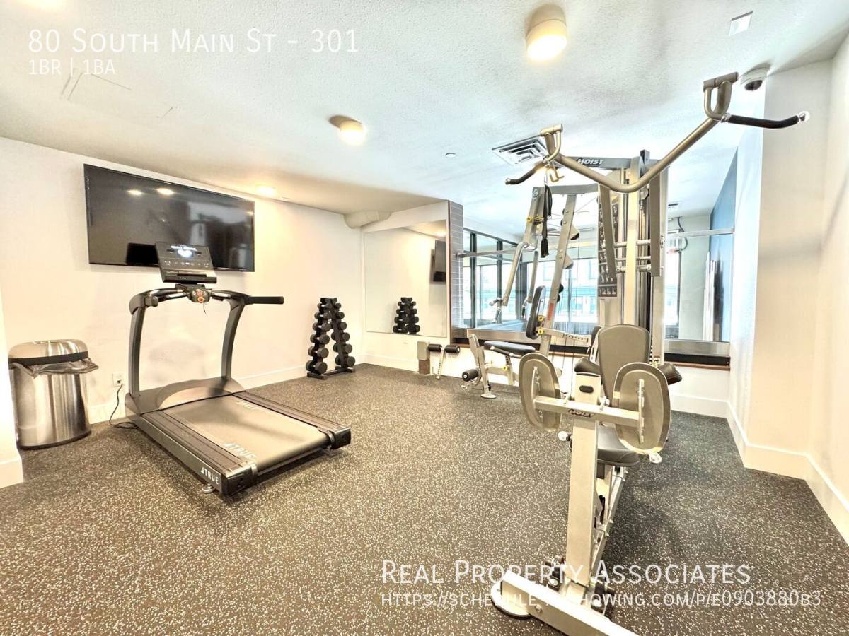 80 S Main St #301, Seattle, WA 98104 - Apartment for Rent - Image 3