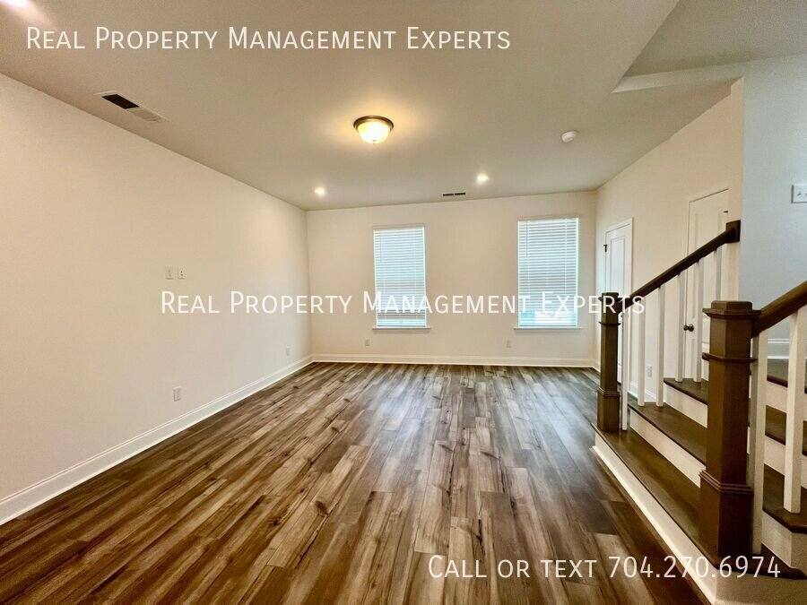 12110 Storm Lane, Charlotte, NC 28277 - Townhouse for Rent - Image 10