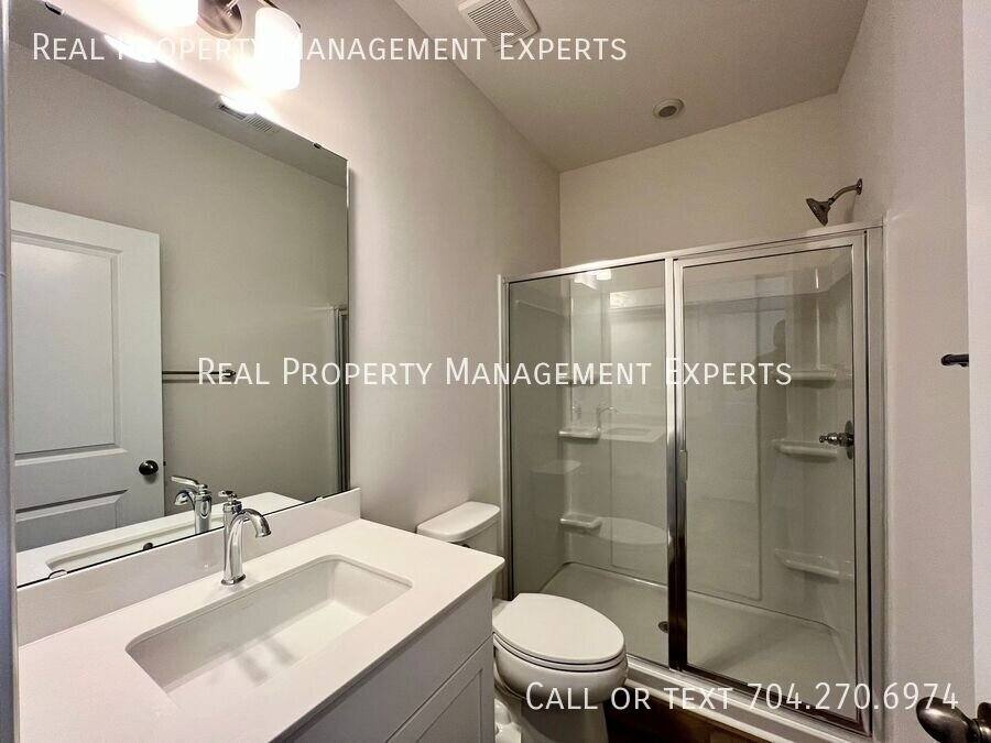 12110 Storm Lane, Charlotte, NC 28277 - Townhouse for Rent - Image 3