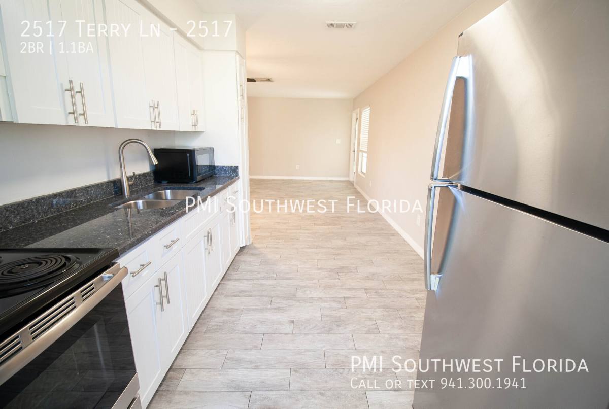 2517 Terry Lane, Sarasota, FL 34231 - Condo for Rent - Image 4