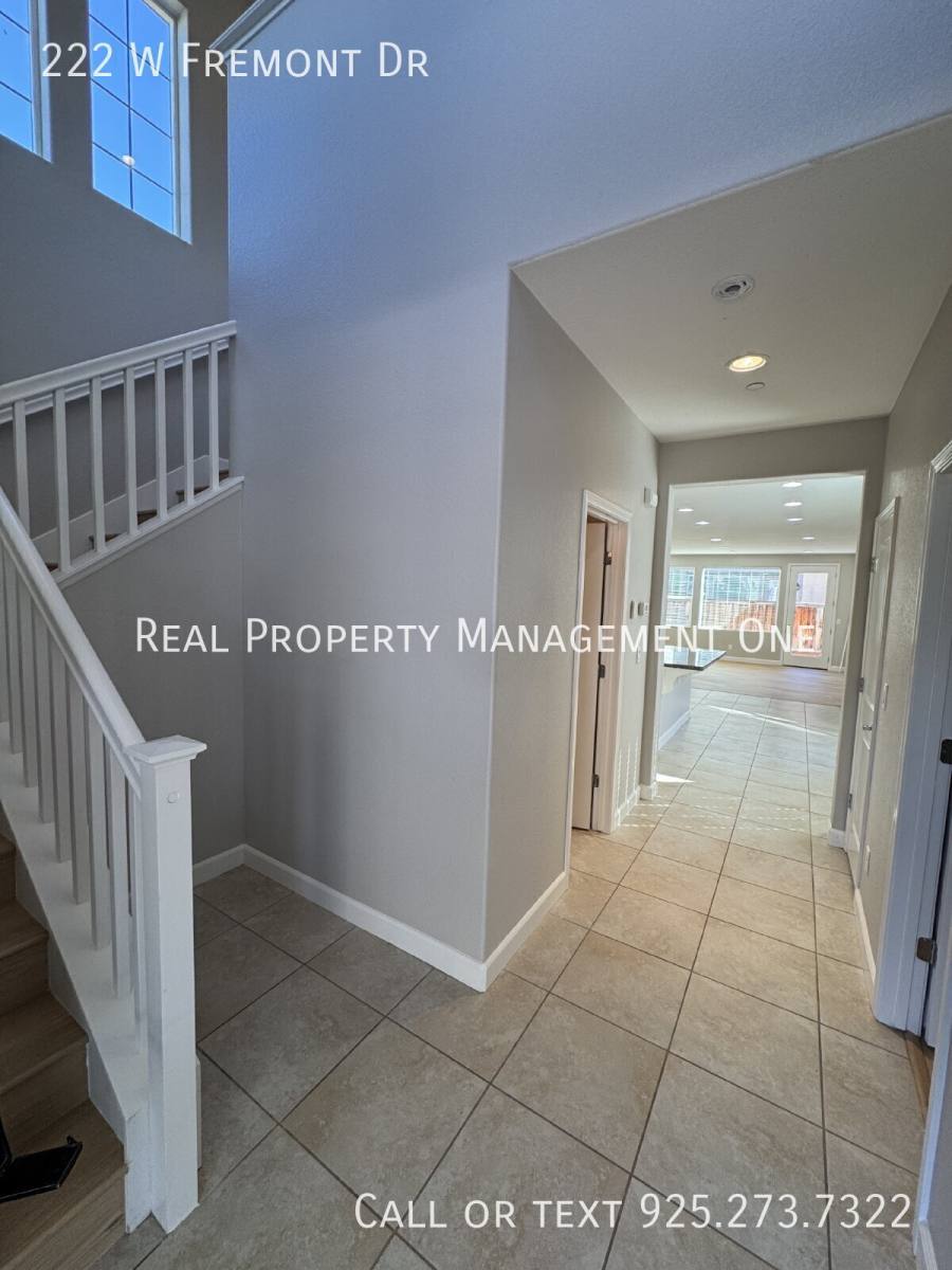222 W Fremont Dr, Tracy, CA 95391 - House for Rent - Image 4