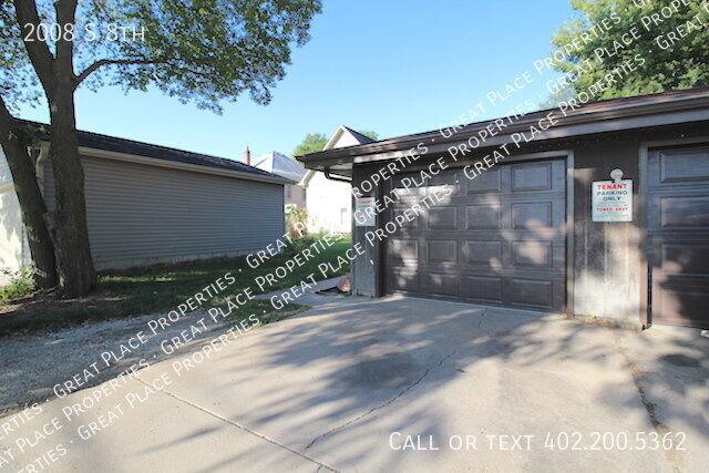 2008 S 8th, Lincoln, NE 68502 - Apartment for Rent - Image 2