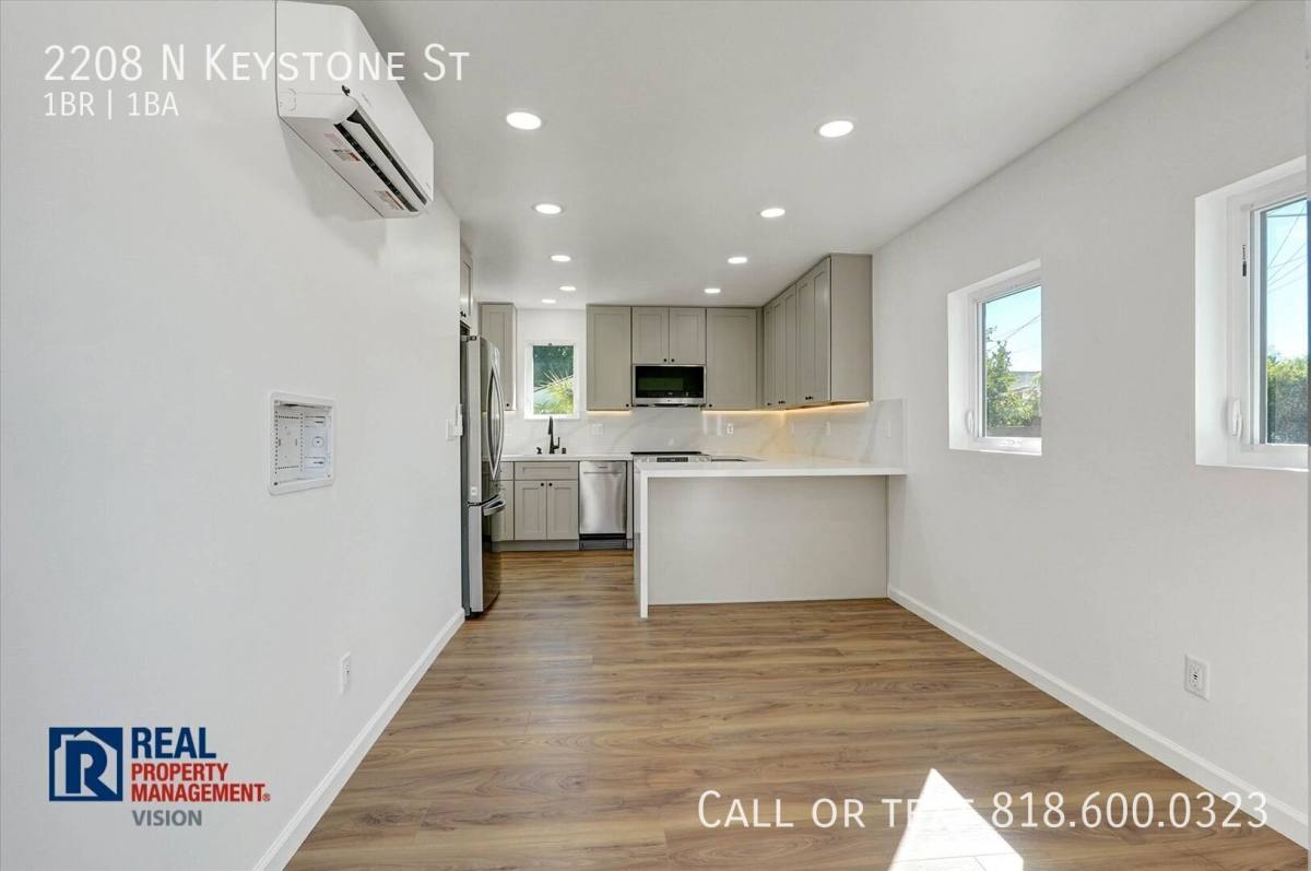 2208 N Keystone St, Burbank, CA 91504 - House for Rent - Image 4