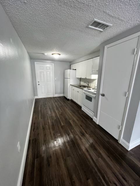 3507 9th St Court W #B, Bradenton, FL 34205 - Apartment for Rent - Image 2