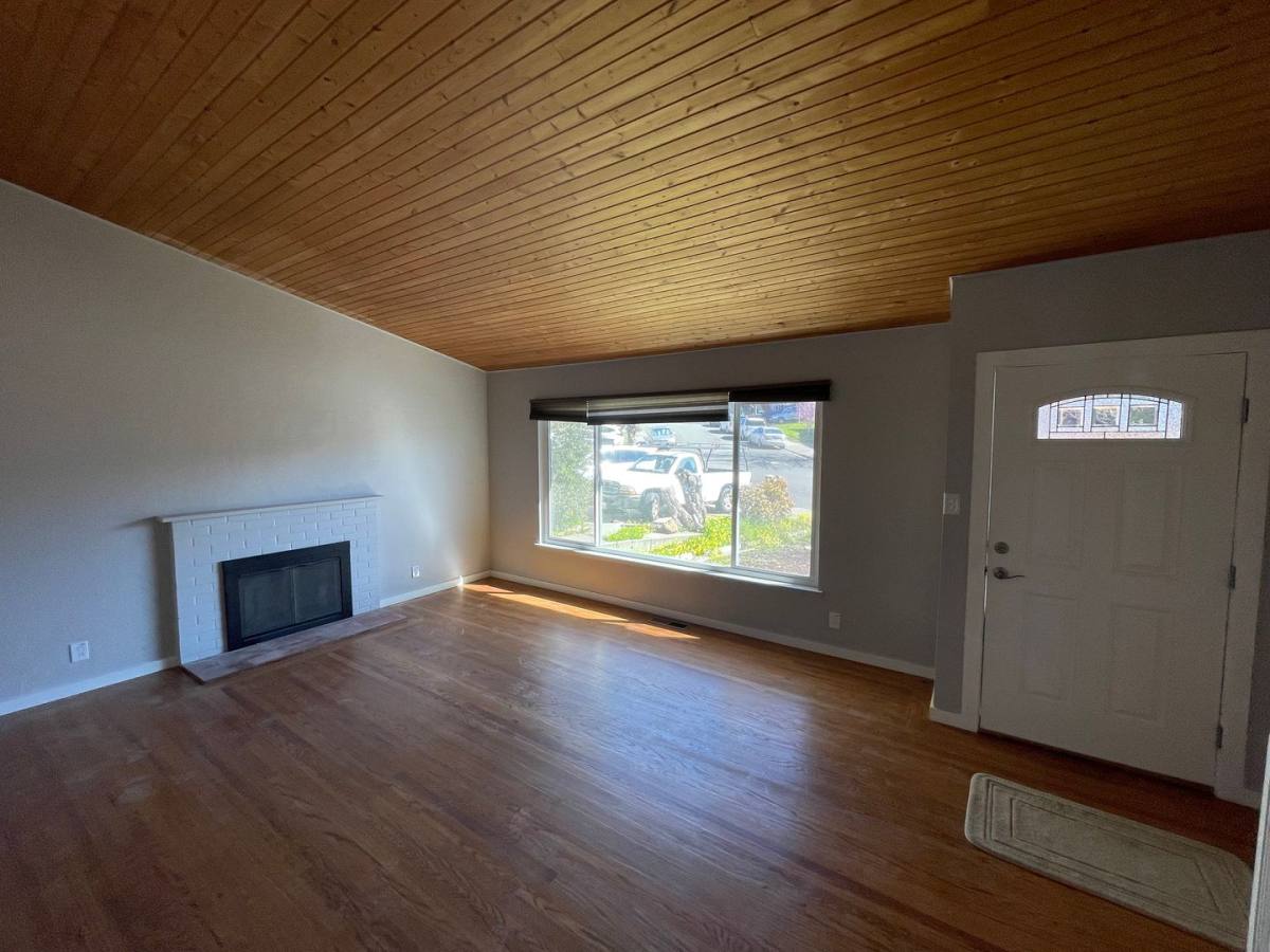 37 Los Cerritos Dr, Vallejo, CA 94589 - House for Rent - Image 2
