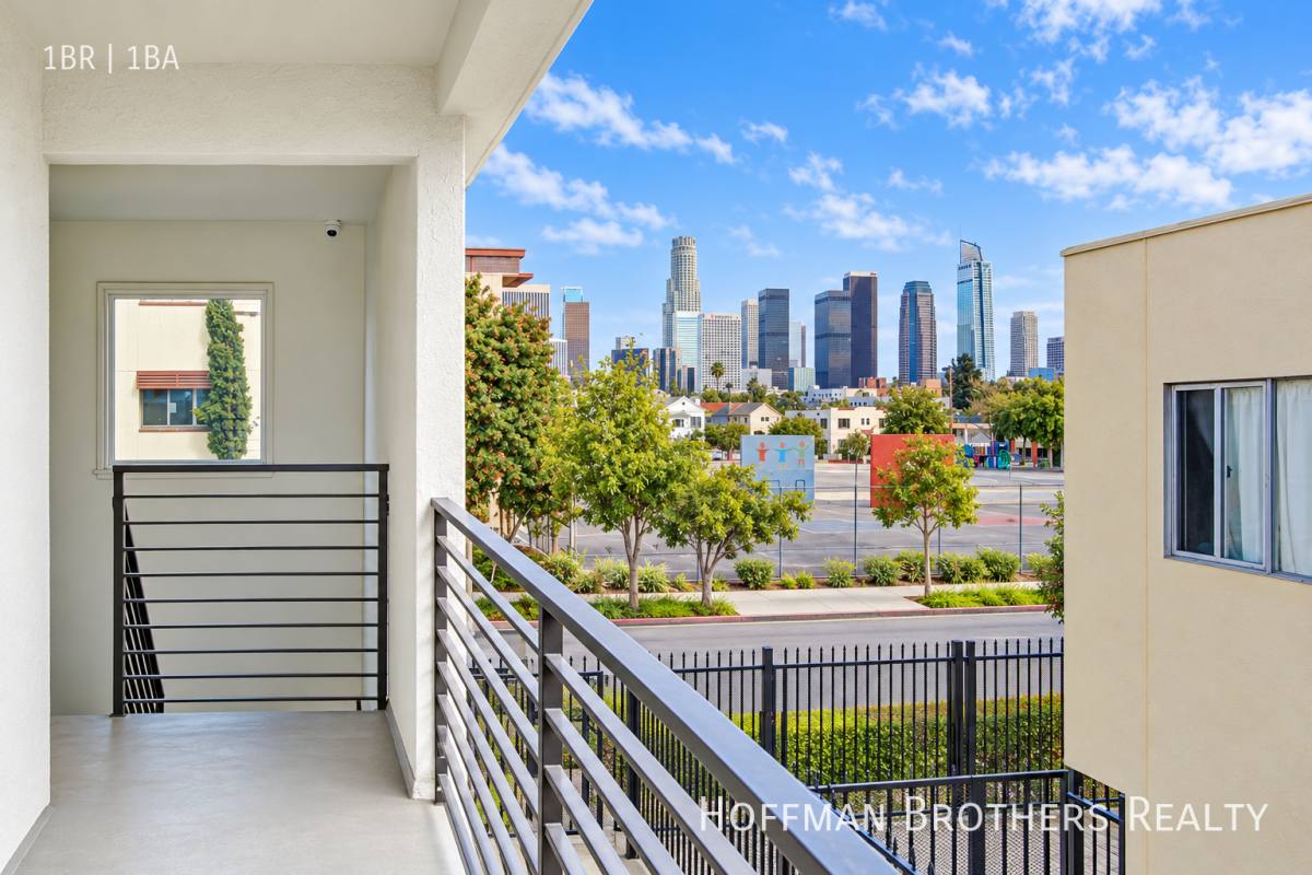 161 S Burlington Ave #10, Los Angeles, CA 90057 - Apartment for Rent - Image 3