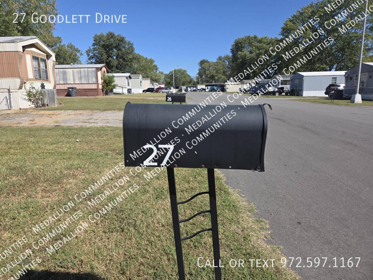 House for rent at 27 Goodlett Dr, Clarksville, TN 37042