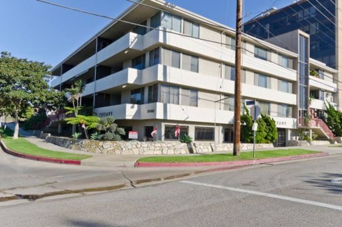 Apartment for rent at 8040 W 83rd St, Playa Del Rey, CA 90293