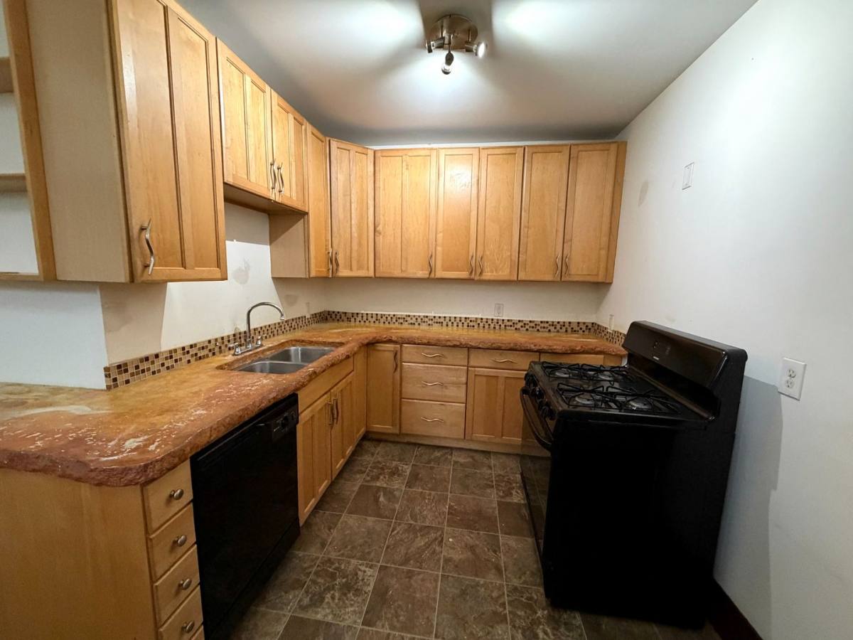 Whittier West, 201 27th St E, Minneapolis, MN 55408 - Apartment for Rent