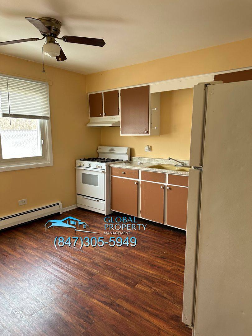 260 E Grand Ave, Fox Lake, IL 60020 - Apartment for Rent - Image 8