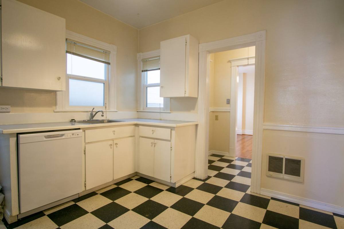 2153 - 2159 NW Hoyt St, Portland, OR 97210 - Apartment for Rent - Image 10