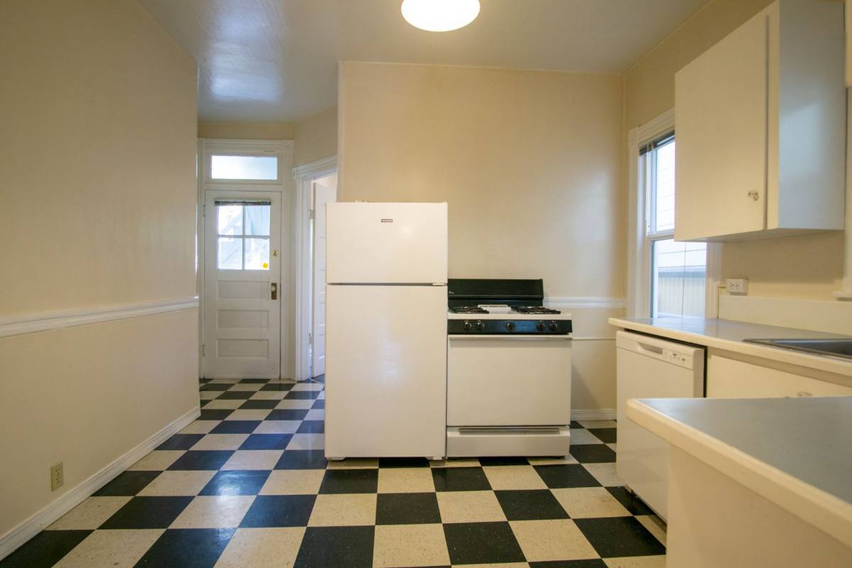 2153 - 2159 NW Hoyt St, Portland, OR 97210 - Apartment for Rent - Image 9