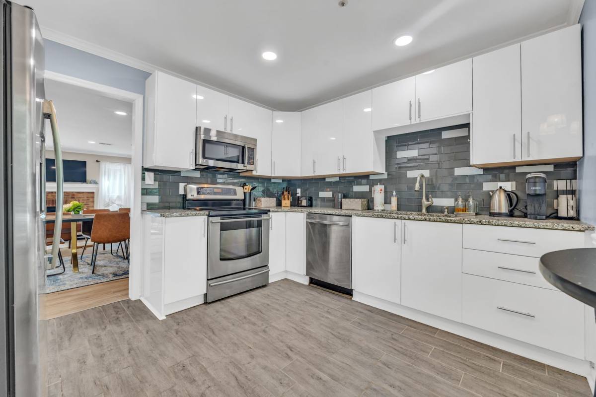 586 Saint James Walk SE, Marietta, GA 30067 - Townhouse for Rent - Image 3
