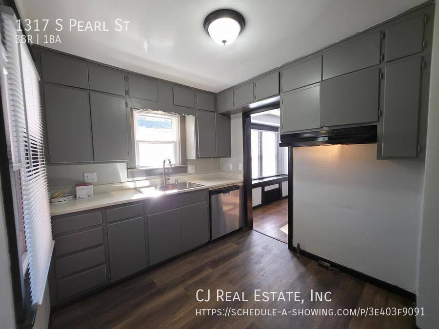 1317 S Pearl St, Independence, MO 64055 - House for Rent - Image 4