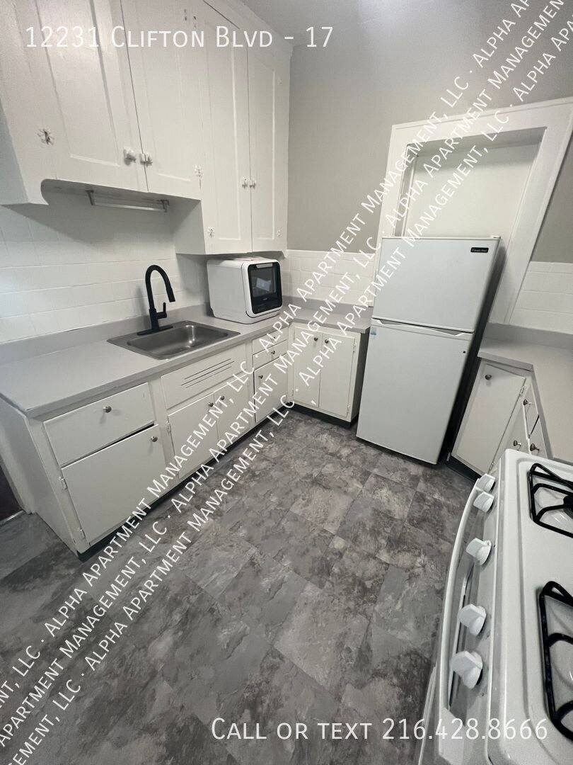 12231 Clifton Blvd #17, Lakewood, OH 44107 - Apartment for Rent - Image 9