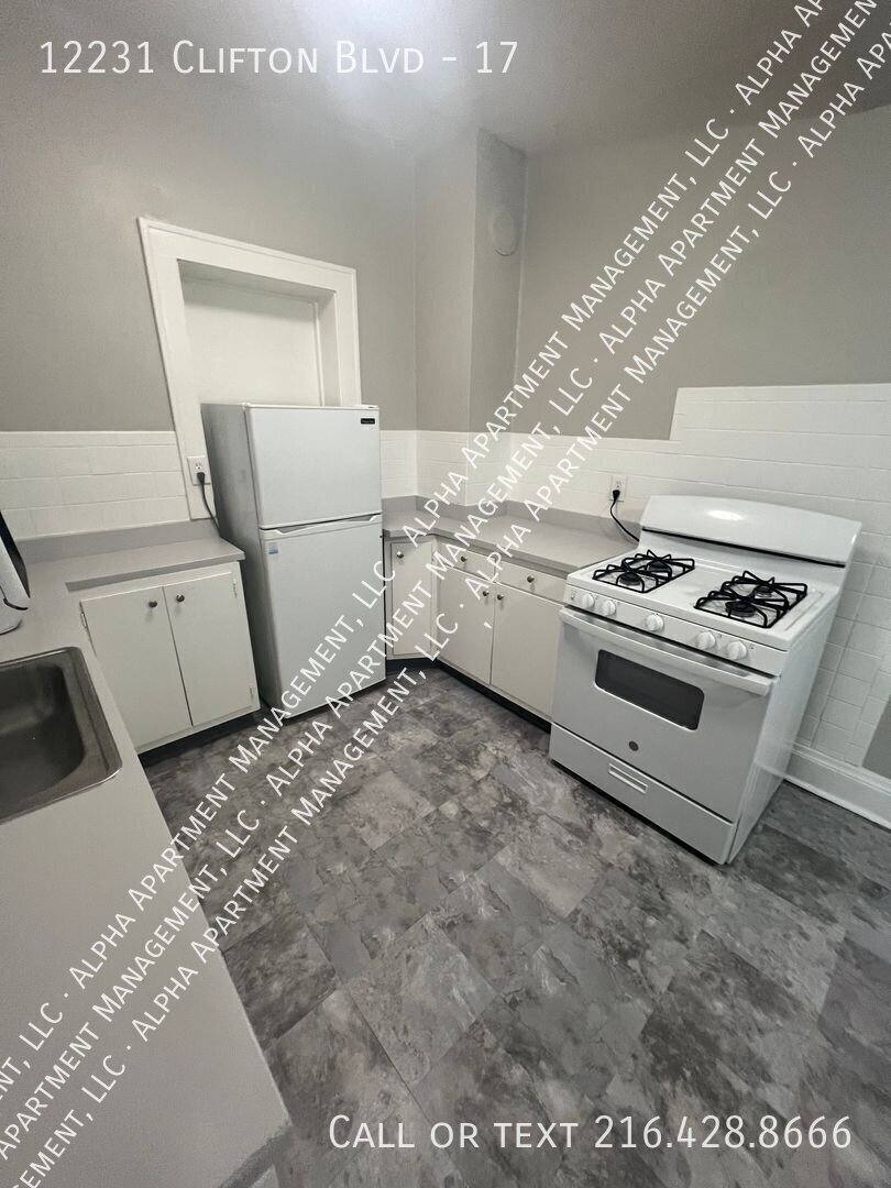 12231 Clifton Blvd #17, Lakewood, OH 44107 - Apartment for Rent - Image 8