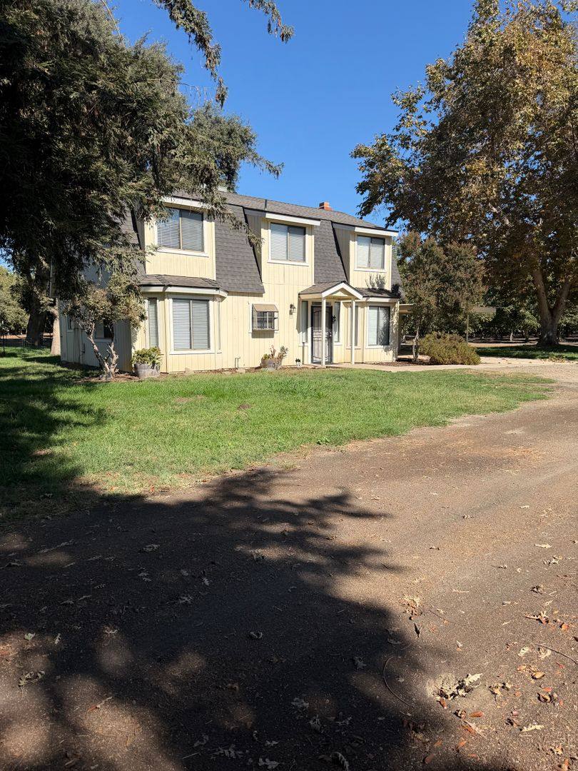 House for rent at 18384 Ave 304, Visalia, CA 93292