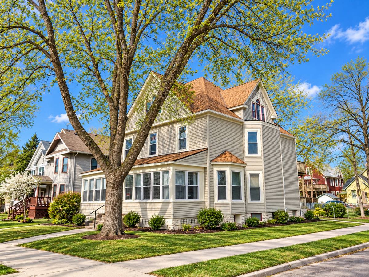 1600 Emerson Ave N, Minneapolis, MN 55411 - Apartment for Rent - Image 9