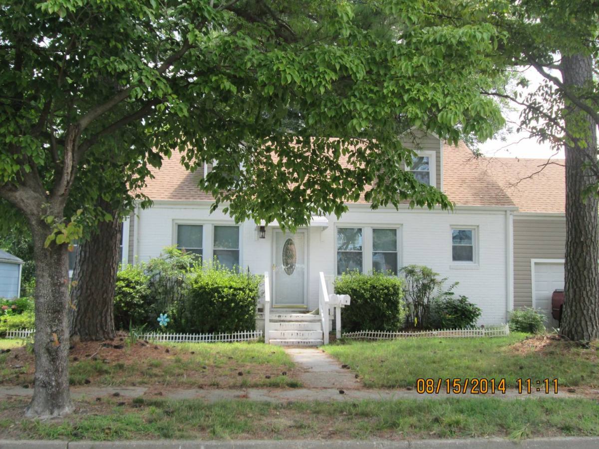 House for rent at 3872 Giles Circle #B, Norfolk, VA 23513