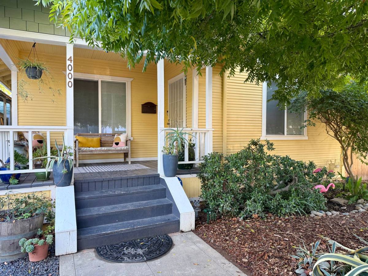 House for rent at 4000 4th Ave, Sacramento, CA 95817