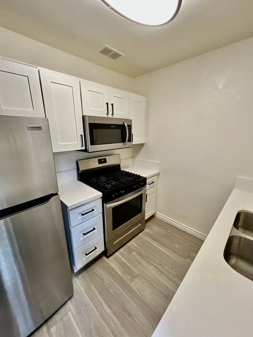 12529 Oak Knoll Rd, Poway, CA 92064 - Apartment for Rent - Image 5