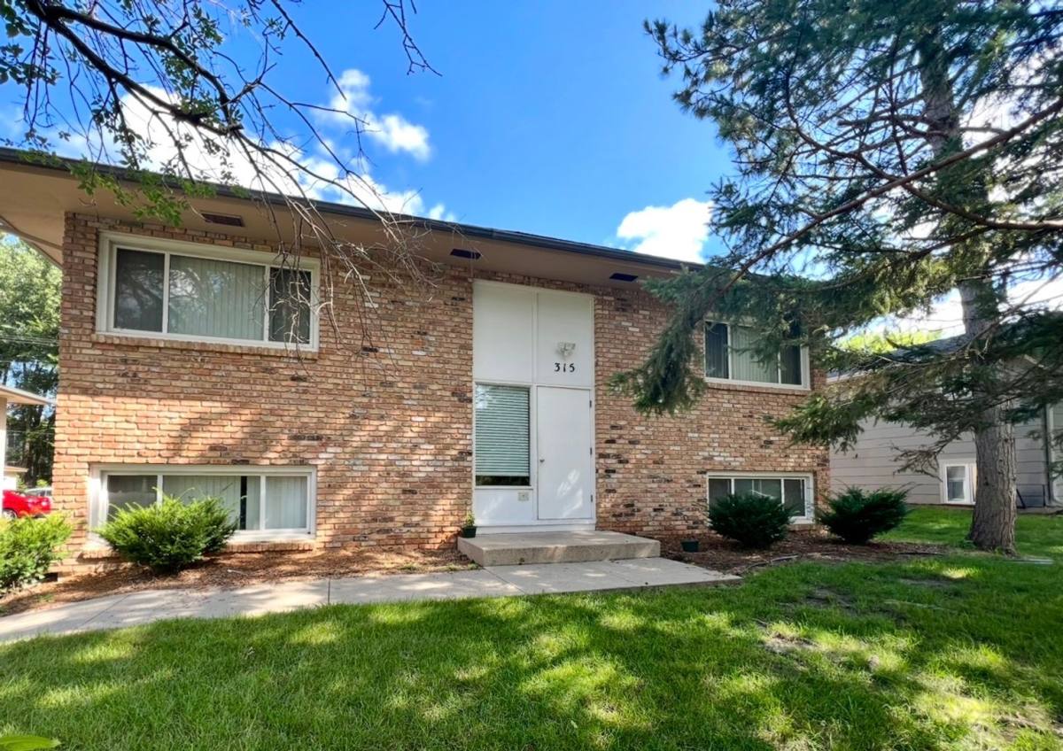 Apartment for rent at 315 27th St NE, Rochester, MN 55906