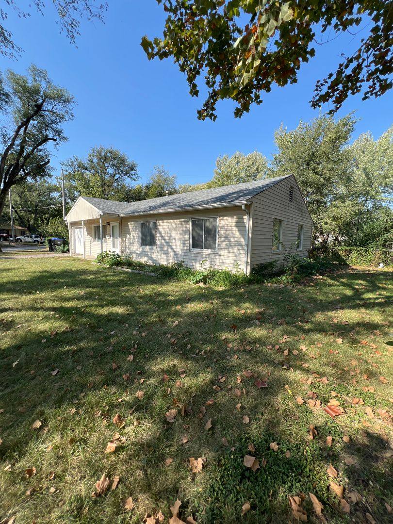 3643 SW Clare Ave, Topeka, KS 66611 - House for Rent - Image 2