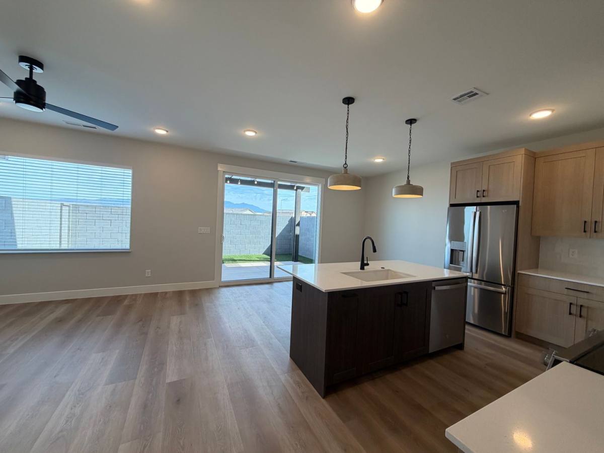 577 E Hemsworth Lane, Washington, UT 84780 - Townhouse for Rent - Image 8