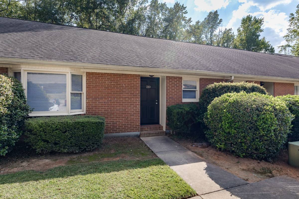 210 Eaglewood Court, Athens, GA 30606 - Apartment for Rent