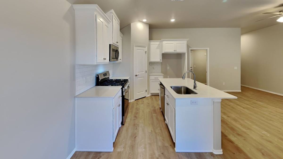 9016 NW 127th Terrace, Yukon, OK 73099 - House for Rent - Image 7