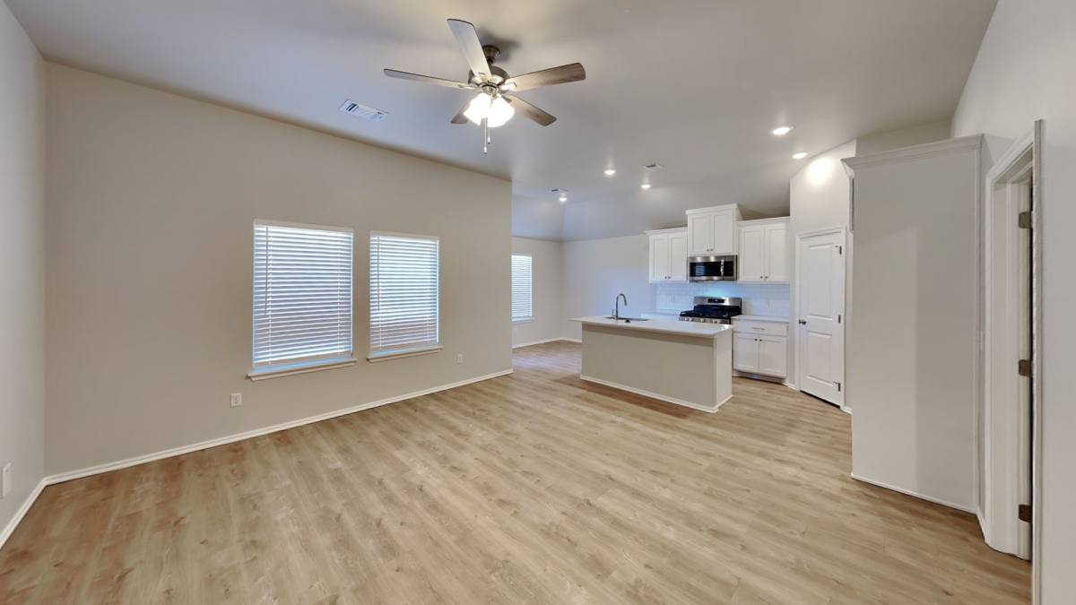 9016 NW 127th Terrace, Yukon, OK 73099 - House for Rent - Image 4