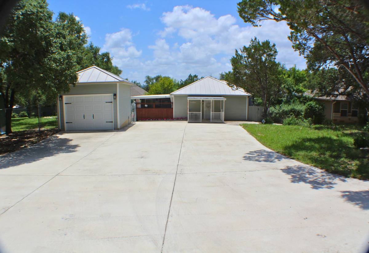 320 Lighthouse, Canyon Lake, TX 78133 - House for Rent - Image 1