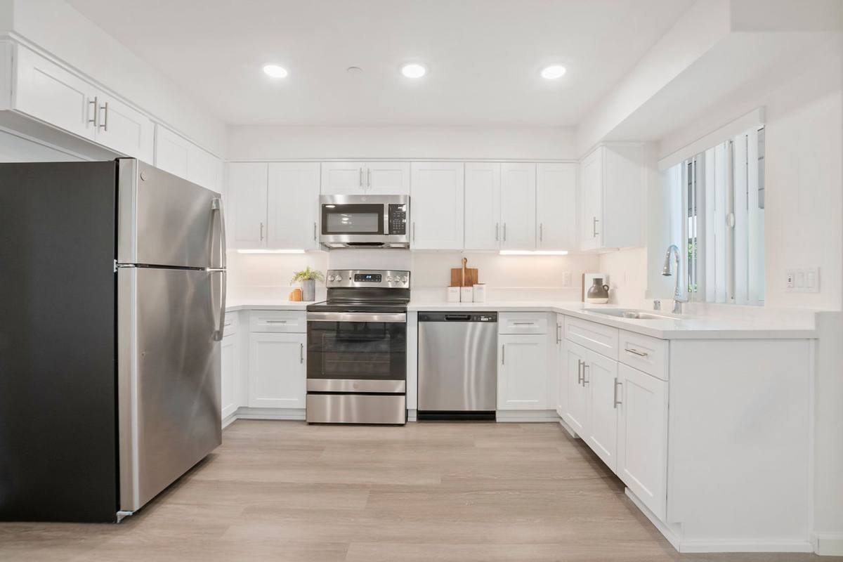 Apartment for rent at 1011 Grand Ave, San Diego, CA 92109