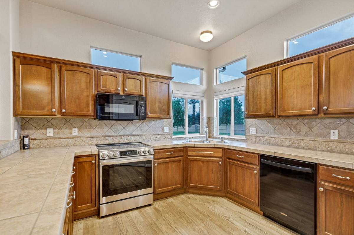 9611 Carriage Creek Point, Colorado Springs, CO 80920 - Townhouse for Rent - Image 4