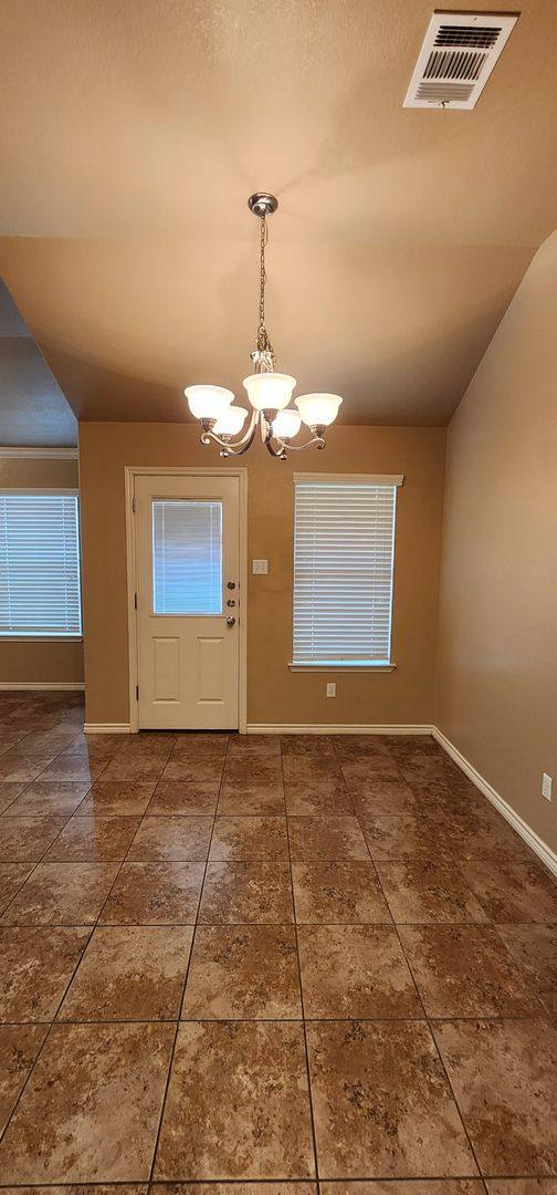 4704 A Passion Flower Loop, Killeen, TX 76549 - Townhouse for Rent - Image 8