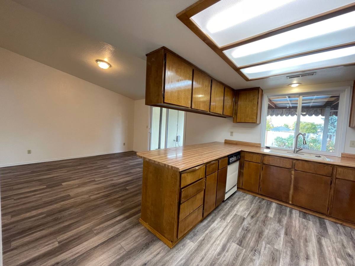 3015 Milhoan Dr, Medford, OR 97504 - House for Rent - Image 8