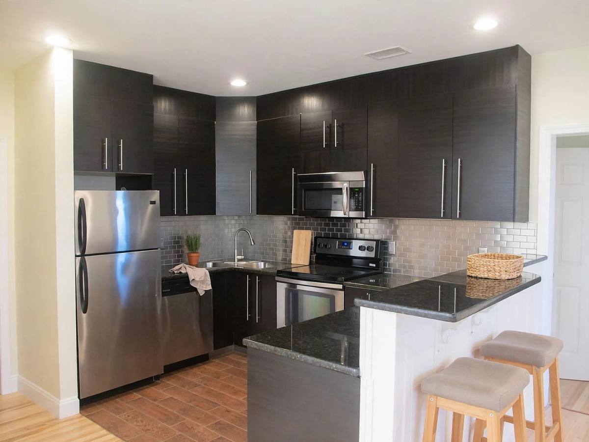 90 Pleasant St #14, Brookline, MA 02446 - Apartment for Rent - Image 6