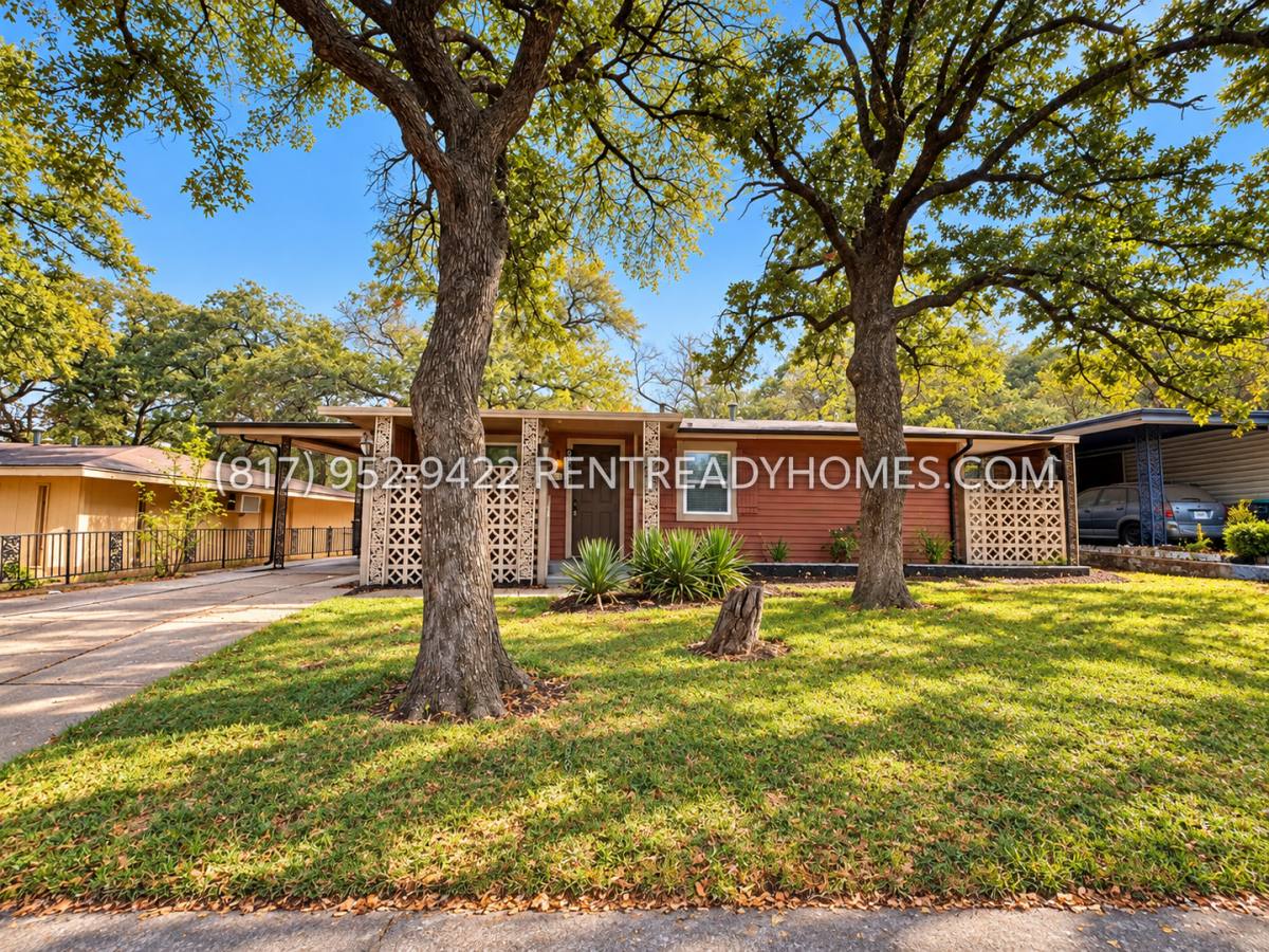 House for rent at 5536 Wainwright Dr, Fort Worth, TX 76112