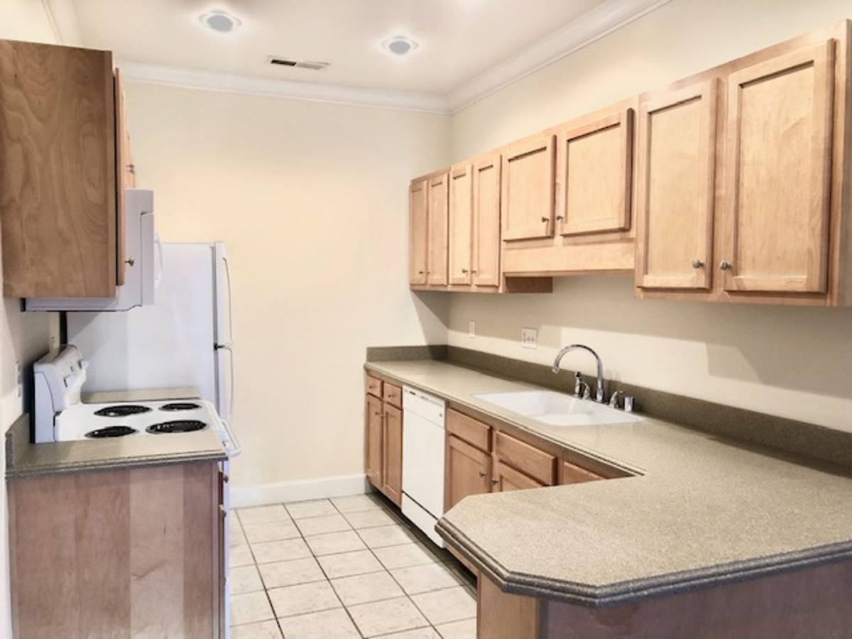 Point-of-View, 15 Pointview Court, Paducah, KY 42001 - Apartment for Rent