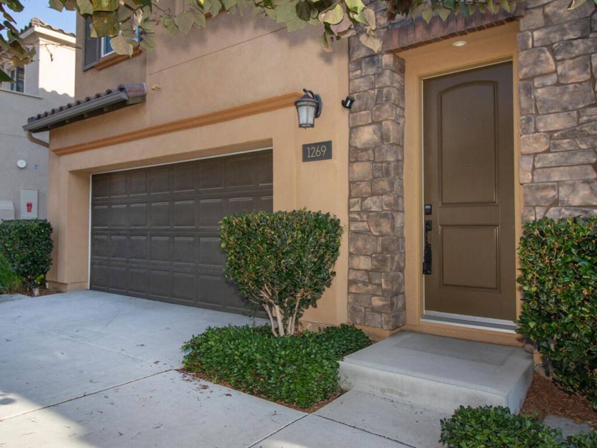 1269 Via Candelas, Oceanside, CA 92056 - House for Rent - Image 2