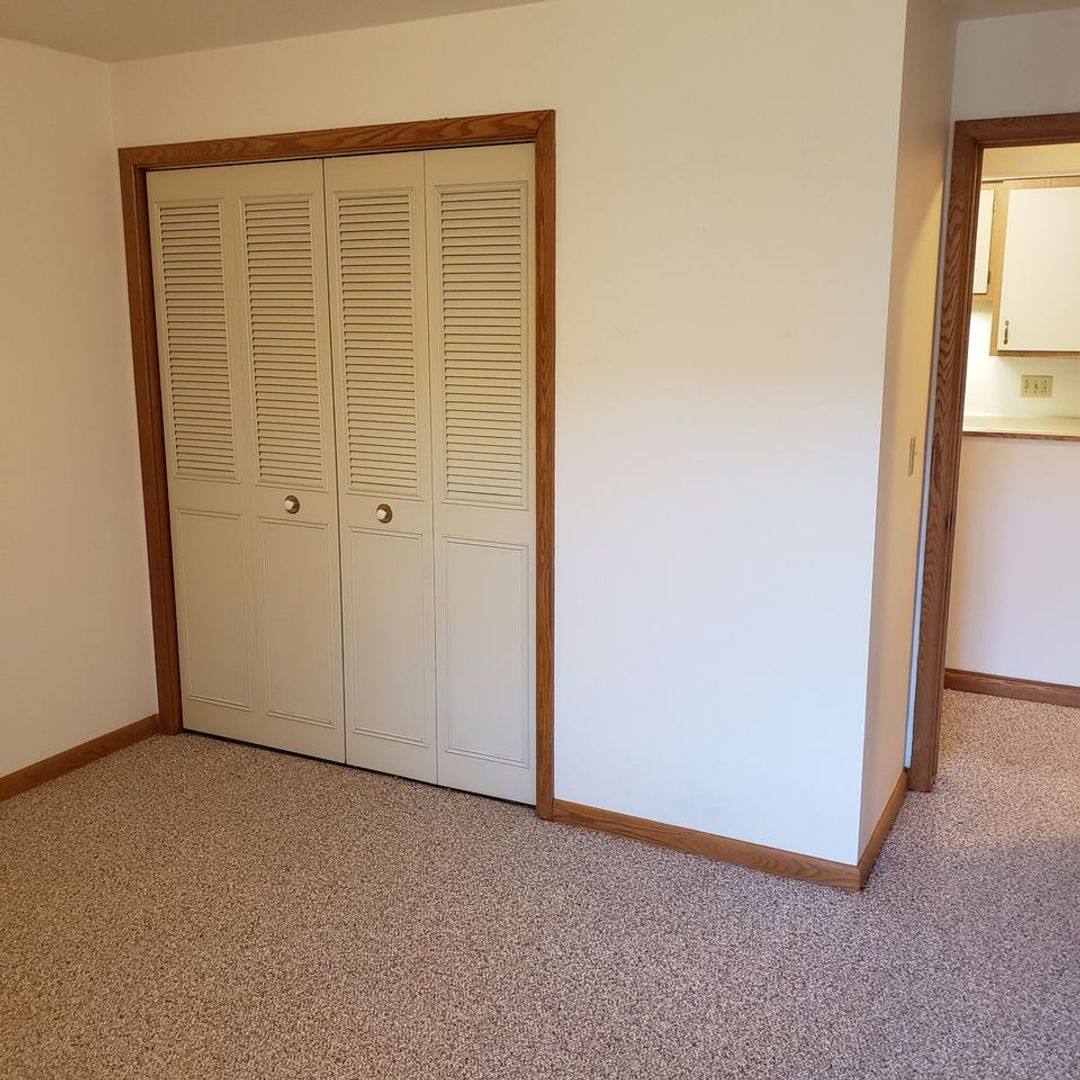 1609 Fourth Ave, Stevens Point, WI 54481 - Apartment for Rent - Image 6