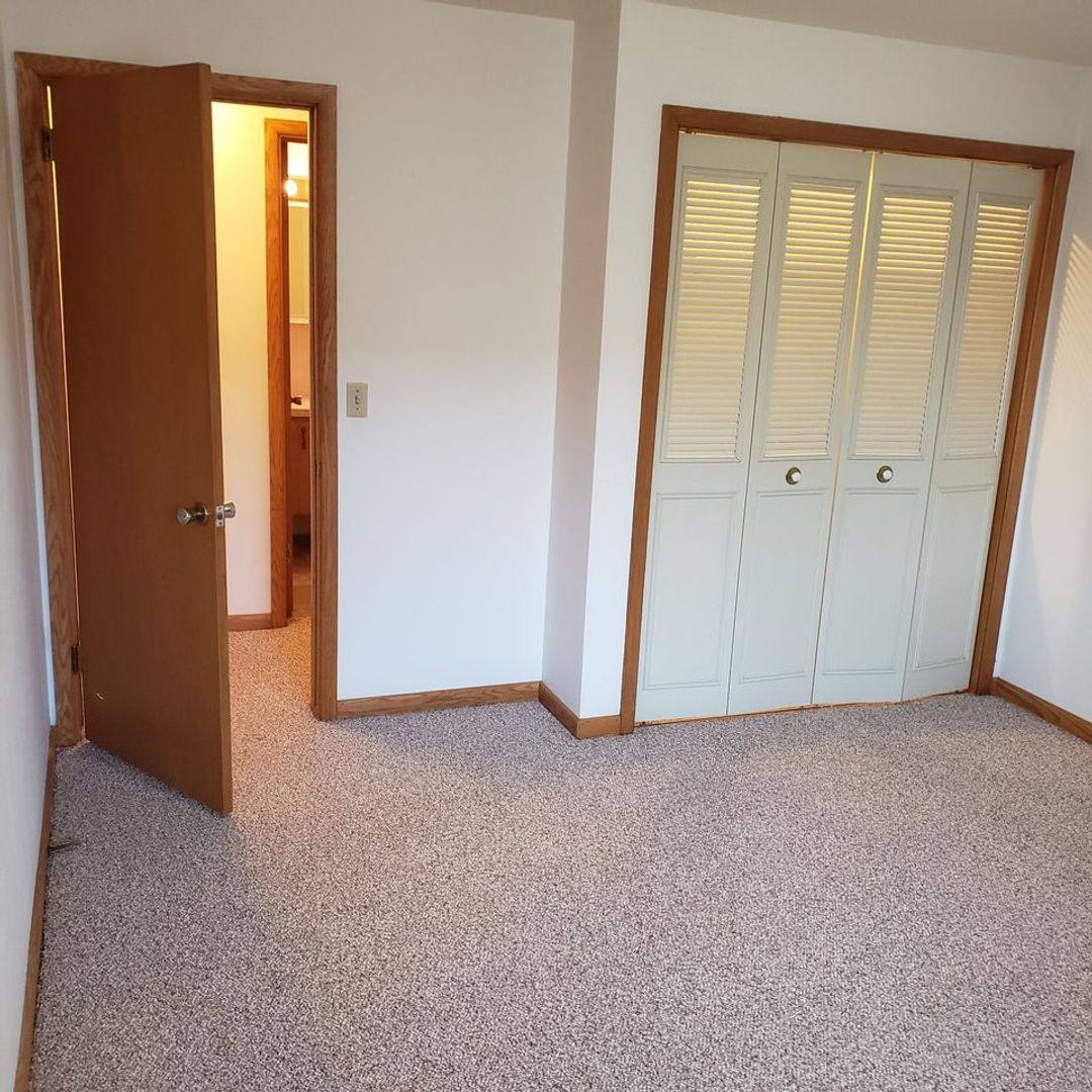 1609 Fourth Ave, Stevens Point, WI 54481 - Apartment for Rent - Image 9