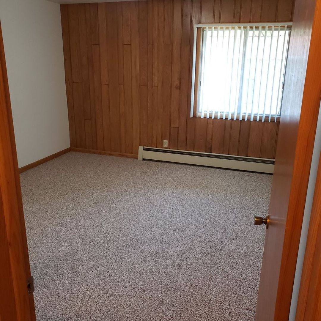 1609 Fourth Ave, Stevens Point, WI 54481 - Apartment for Rent - Image 7